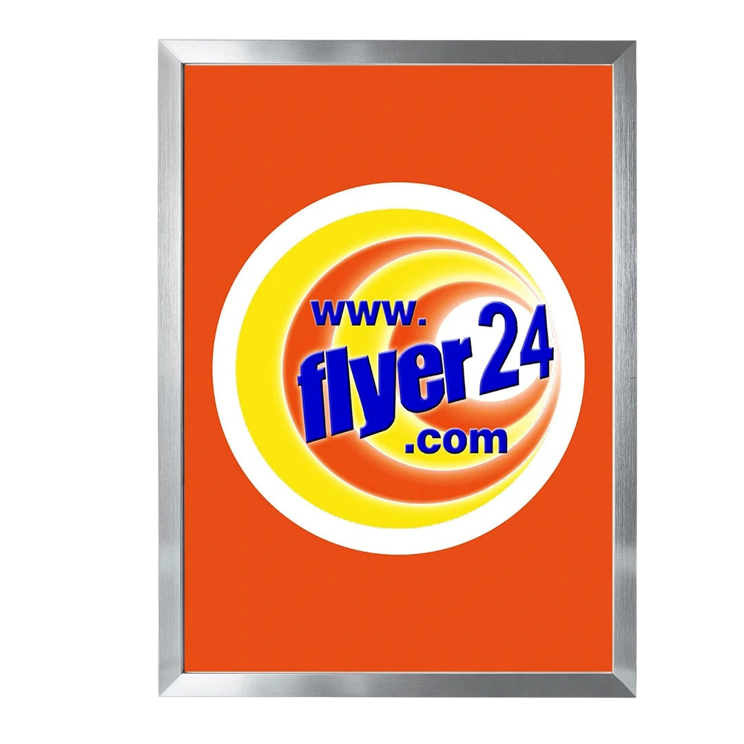 Flyer24-Mockup eines gerahmten Plakats